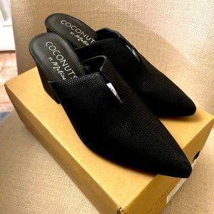 Night Moves Black Snake-Embossed Vegan Leather Pointed-Toe Mules.  Size 10.  NWT
